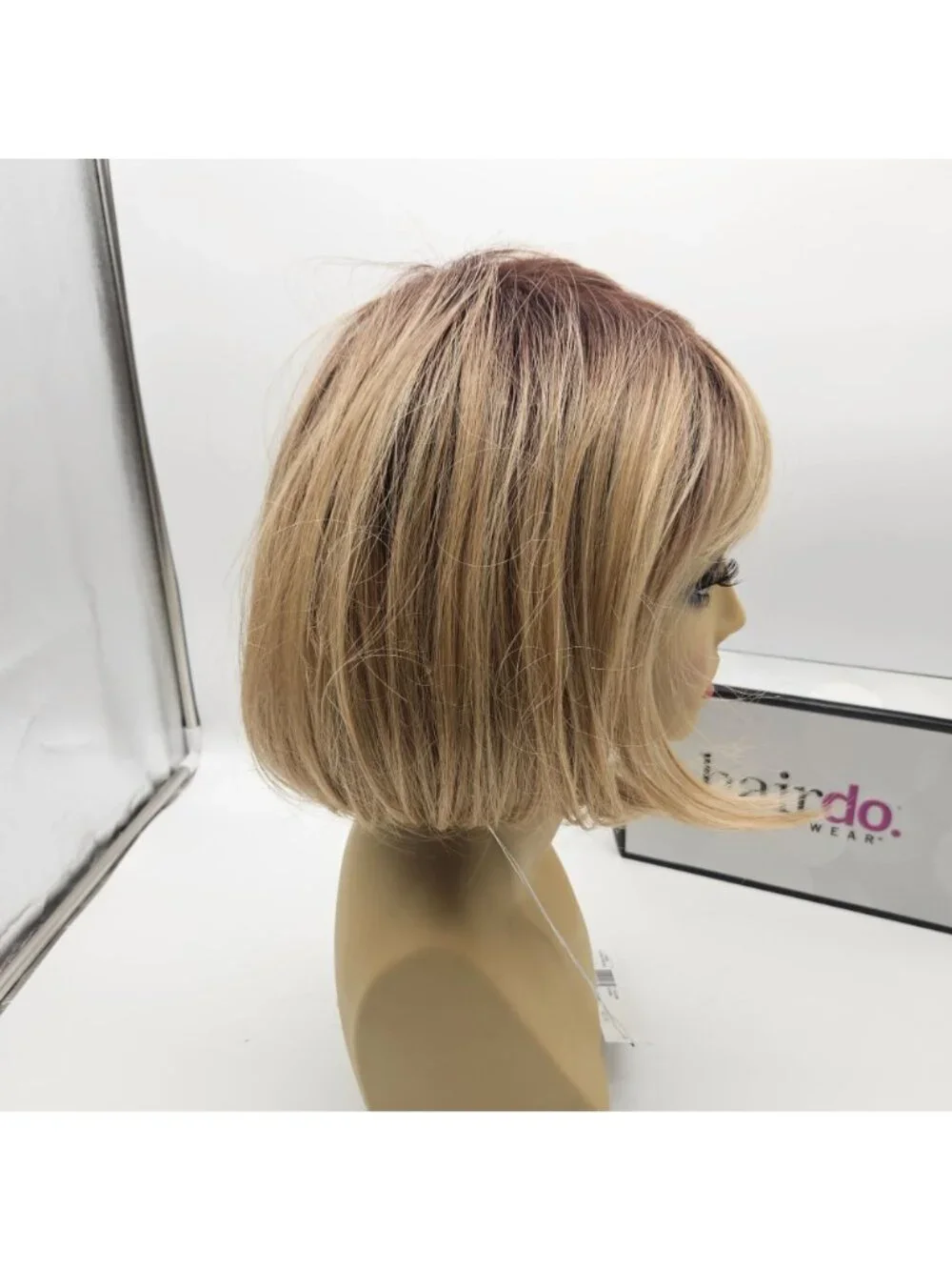 Hairdo Wig Classic Page Light Golden Blonde NWT